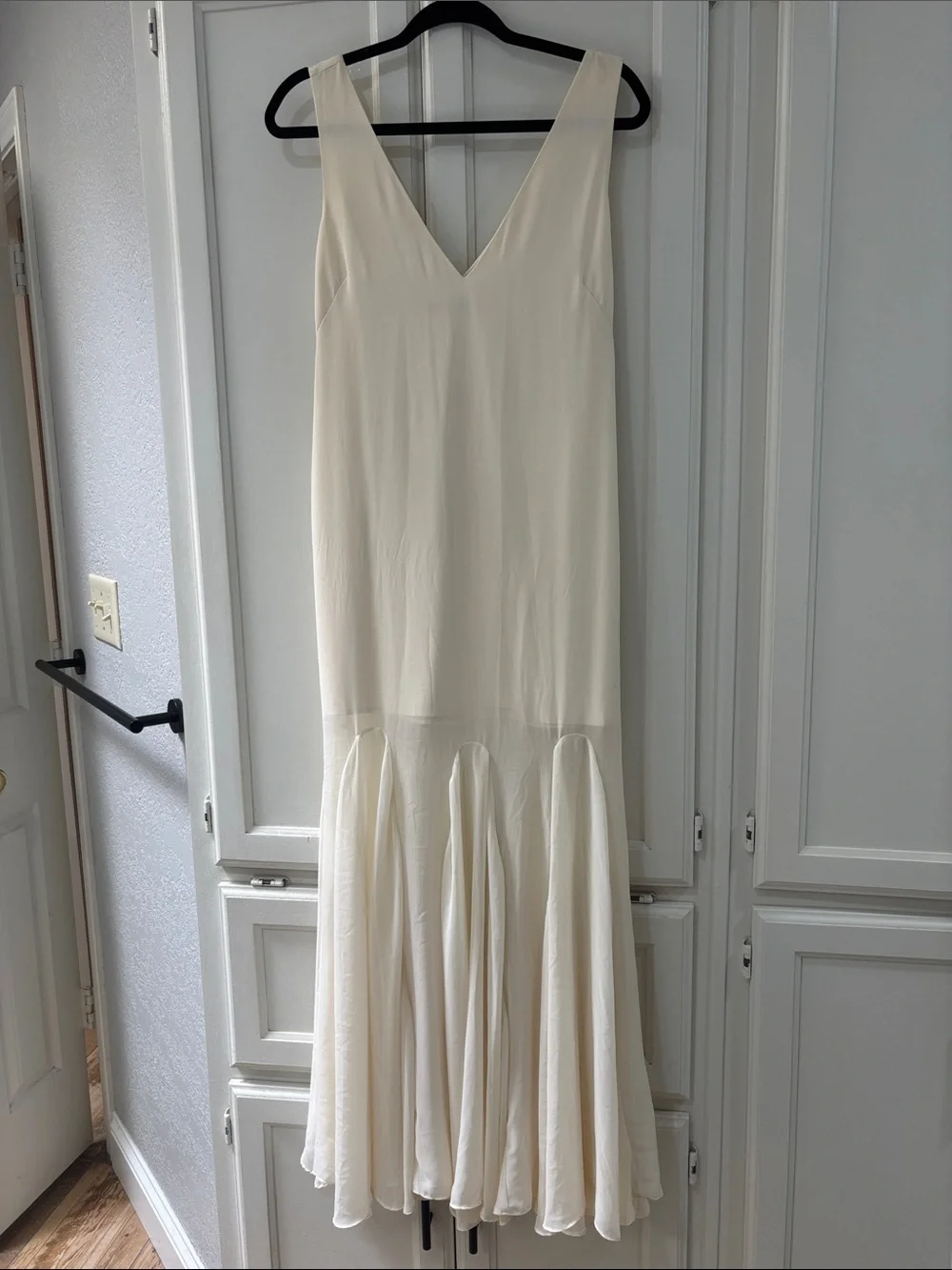 Abercrombie & Fitch Cream V-Neck Sleeveless Maxi Dress